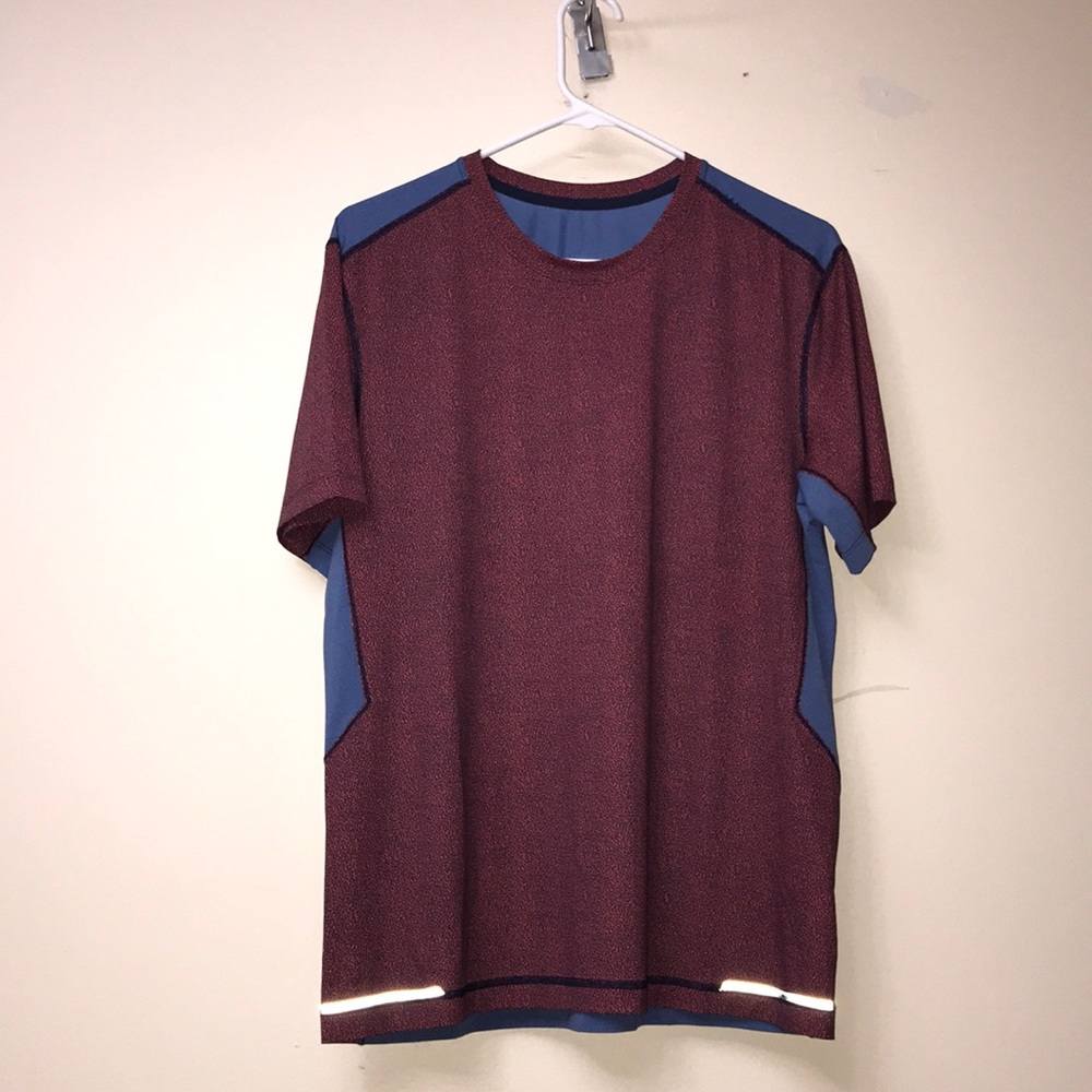 Men’s lululemon t-shirt